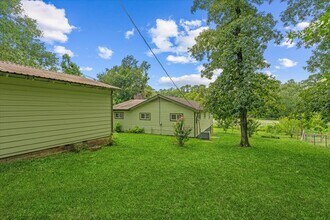 Building Photo - 11104 Quinlan North Lake Dr