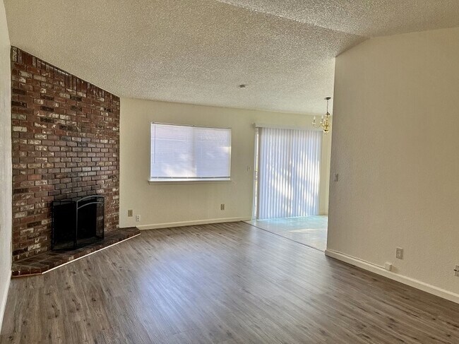 Building Photo - 8358 Lancraft Dr
