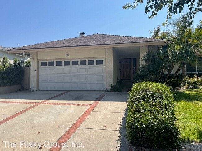 Building Photo - 480 W Avenida De Las Flores