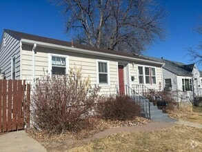 Building Photo - 636 1/2-529 1/2 Avenue B