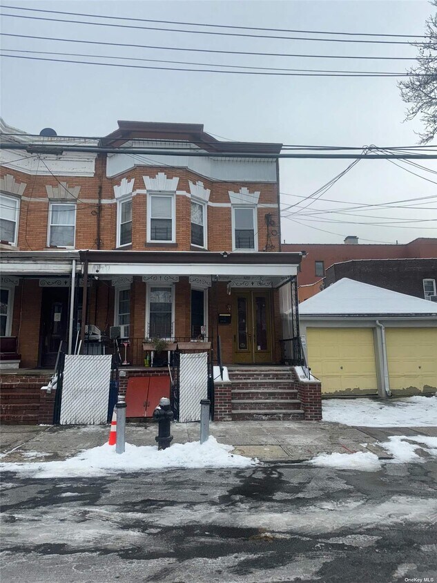 Primary Photo - 102-10 87th Ave