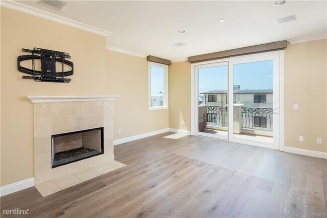 Building Photo - 3 br, 3.5 bath Townhome - 804 Highland Ave