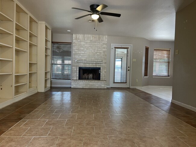 Building Photo - 13830 Gunwale Dr