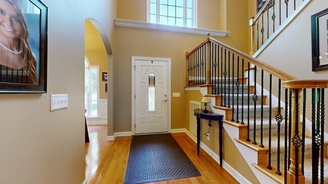 Foto del edificio - 1032 Stonehollow Way
