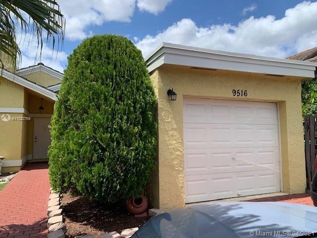 Building Photo - 9516 SW 148th Avenue Cir E