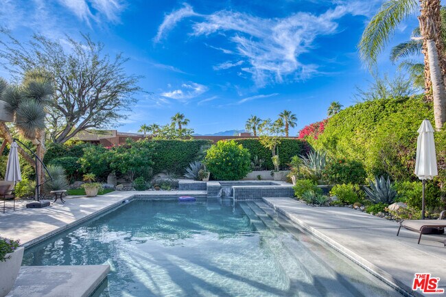 Foto del edificio - 6 Rocky Ln