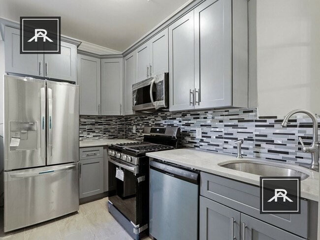 Building Photo - 330 Saint Paul St