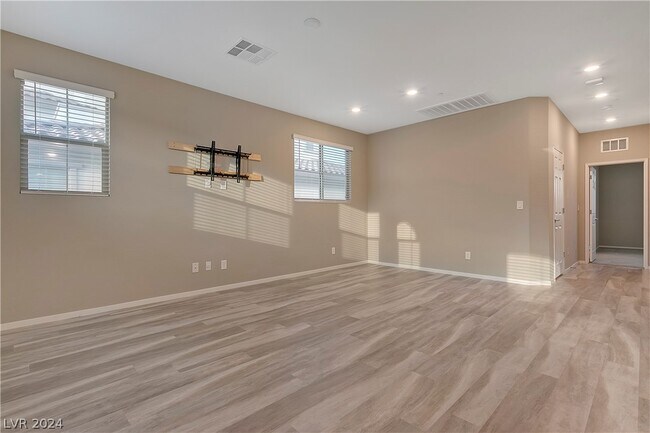 Building Photo - 41 Lomita Heights Dr