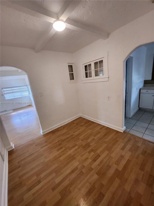 Foto del edificio - 2129 Taylor St