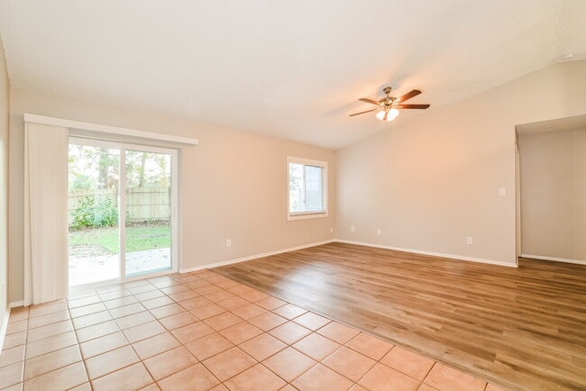 Building Photo - 119 Alder Ct