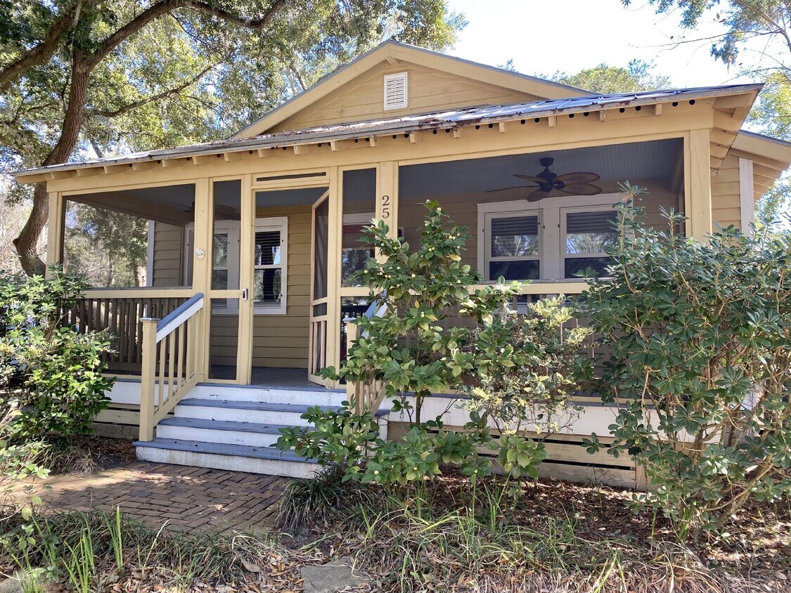 Foto principal - Furnished Old Town Bluffton Cottage