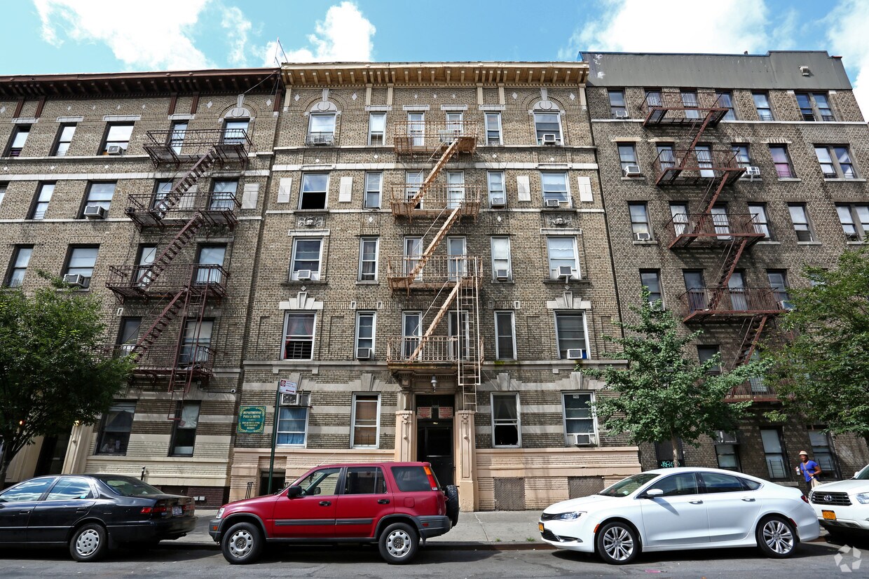 Foto del edificio - 608 W 204th St