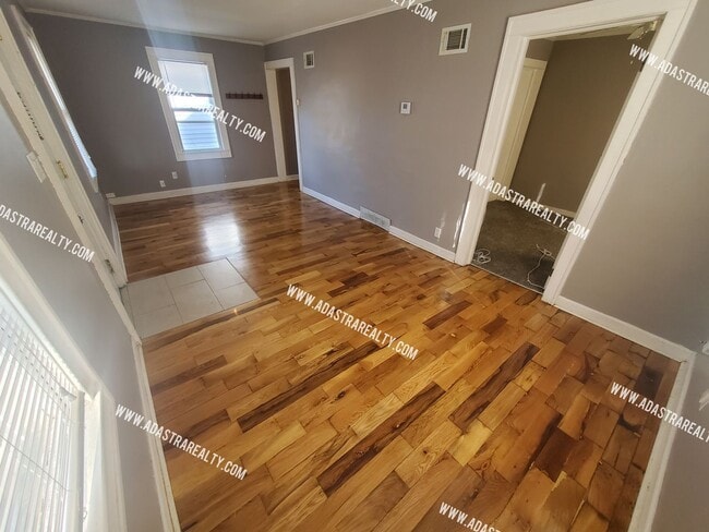 Building Photo - Charming 2 Bedroom Bungalow in WALDO-Avail...