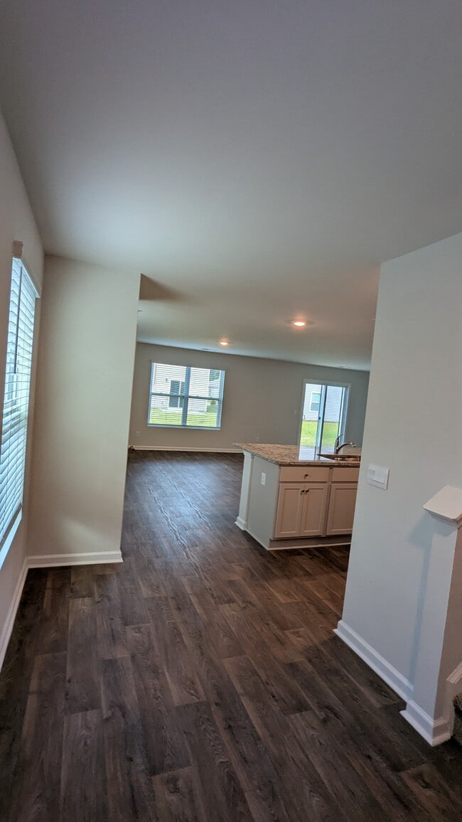 Building Photo - 415 Coconut Dr