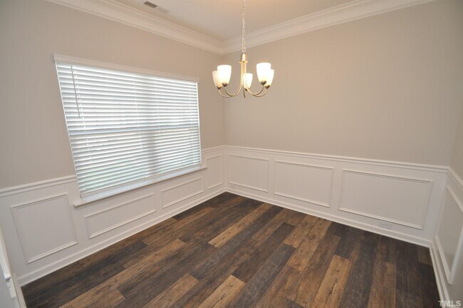 Building Photo - 40 Pathway Dr