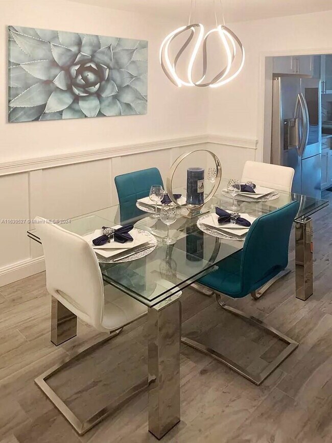 Foto del edificio - 2120 NE 42nd St