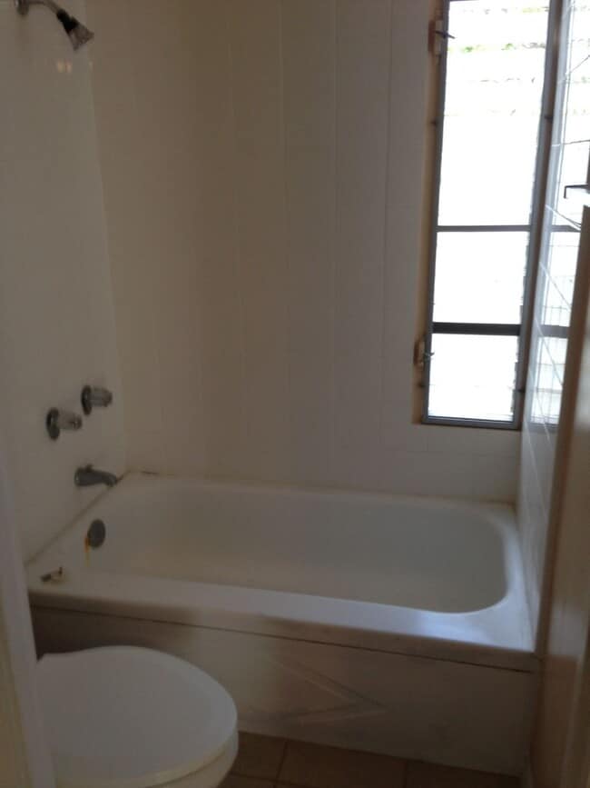 Building Photo - 249 Kapili St