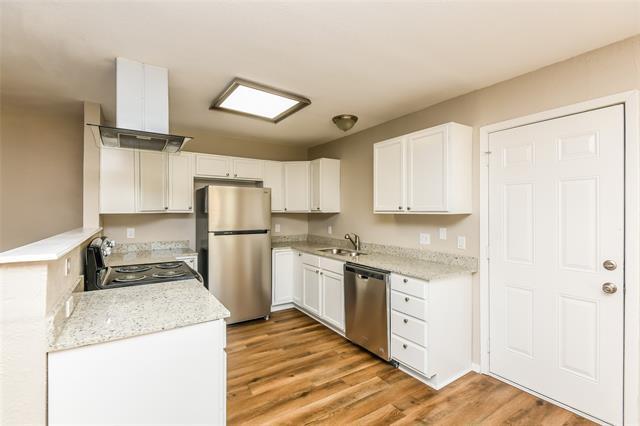 Building Photo - 908 Sugar Plum Ln