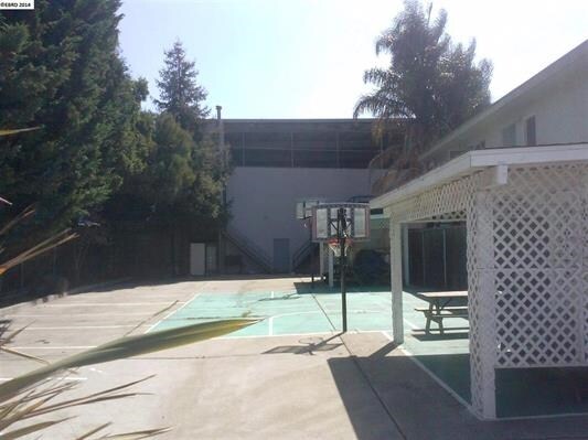 Foto del edificio - 1420 104th Ave