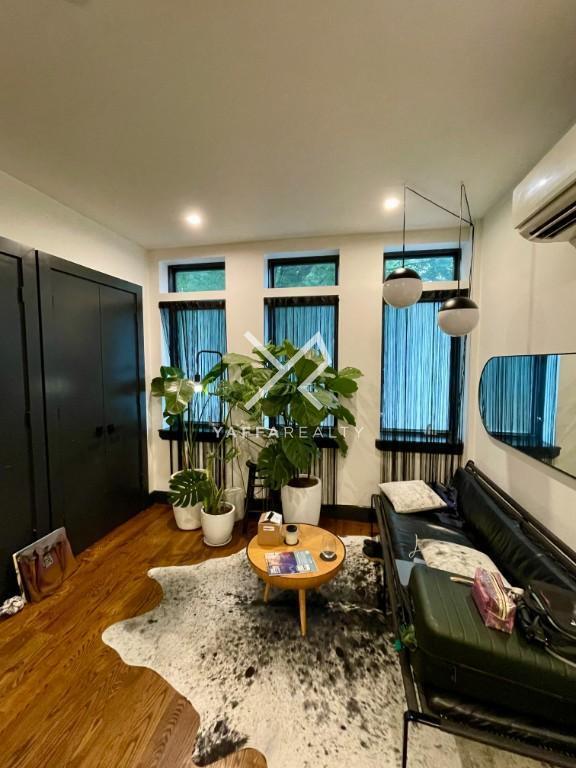 Primary Photo - 1 bedroom in BROOKLYN NY 11216