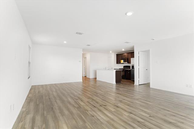 Building Photo - 405 Laurenbrooke Dr