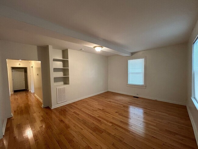 Foto del edificio - Spacious 2 Bed 2 Bath House with Storage /...
