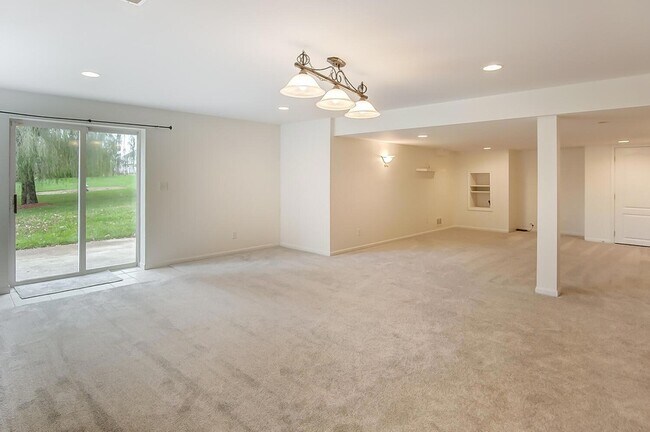 Foto del edificio - 1236 Kentland Ct