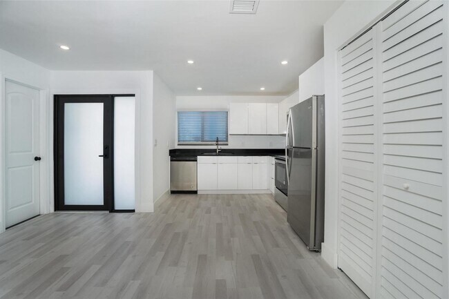 Foto del edificio - 4331 NW 115th Ave