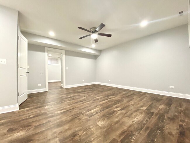 Foto del edificio - 4506 N Sheridan Rd