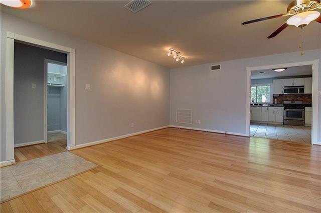 Foto del edificio - 8115 Claremont Dr