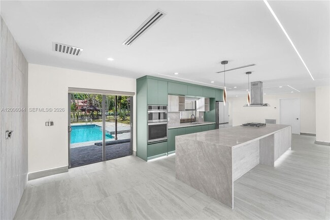 FOR SALE! 1,650,000 - FOR SALE!  1,650,000 House