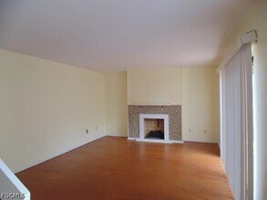 Building Photo - 1549 Park Meadows Dr