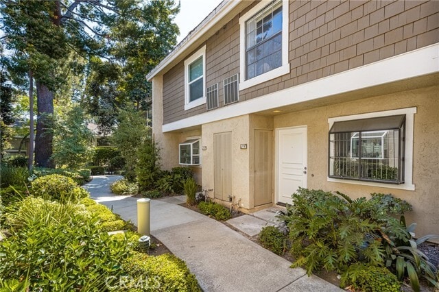 Building Photo - 172 Pineview