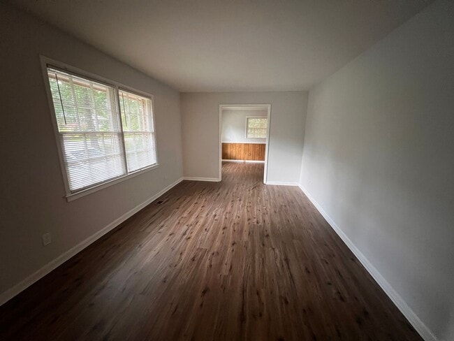 Foto del edificio - 1607 Bruce Ave
