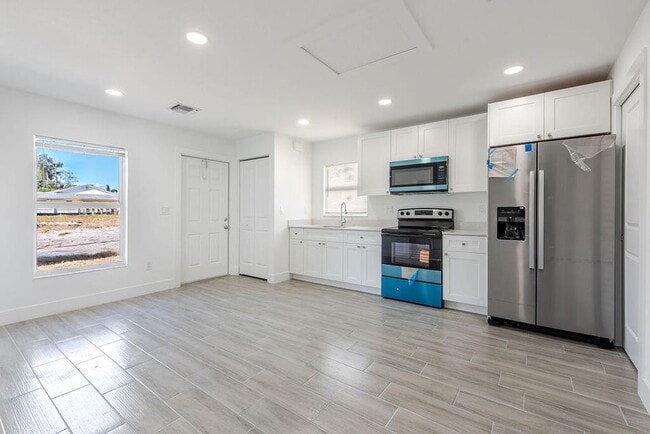 Foto del edificio - 3246 Jefferson St