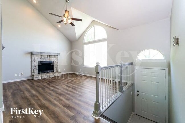 Building Photo - 1306 Park Dr