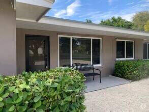 Building Photo - 10790 SW 88th Ave