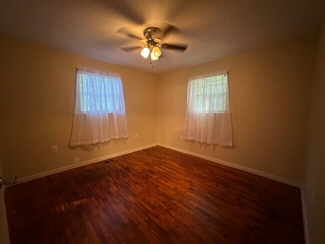 Foto del edificio - Welcome to your new home in the heart of Russellville, AR!