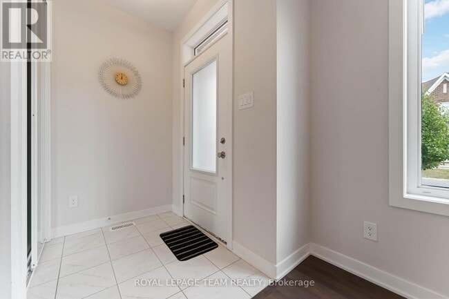 Building Photo - 3040 Travertine Way