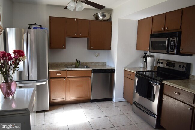 Foto del edificio - 14 Danbury St SW