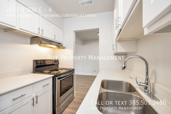 Building Photo - A unique fusion of convenience and luxury.