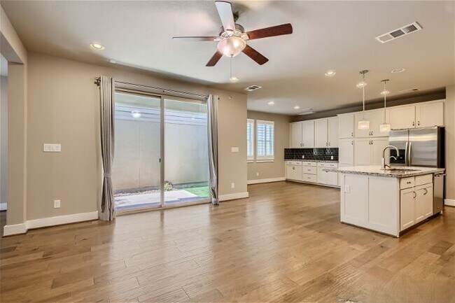 Foto del edificio - 206 Ridgecrest, UNIT