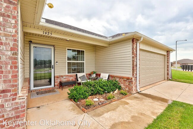 Foto del edificio - 4 br, 2 bath House - 1425 Sandstone Dr