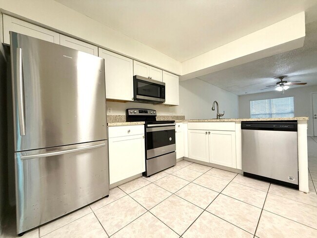 Foto del edificio - Two Bedroom, One Bathroom in Orlando - Pri...