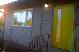 Building Photo - 5110 SE 41st Ave