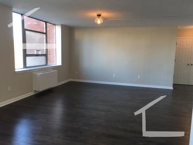 Foto del edificio - 20 Hammond Pond Pkwy