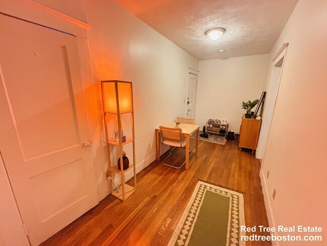 Foto del edificio - 15 Scottfield Rd