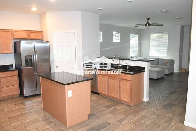 Building Photo - Ideal 4 Br 3.5 Ba 2 Cg Gated Home with Mother-In-Law Suite Near Southern and 16th St