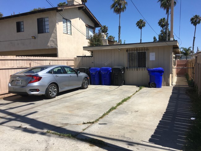 Foto del edificio - 1062-1064 Grand Ave