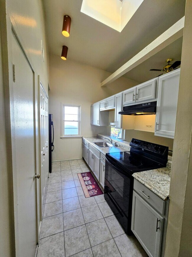 Foto del edificio - 223-225-225 N Fountain St